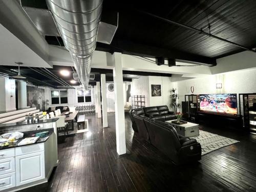 The Sunset Loft at Downtown
