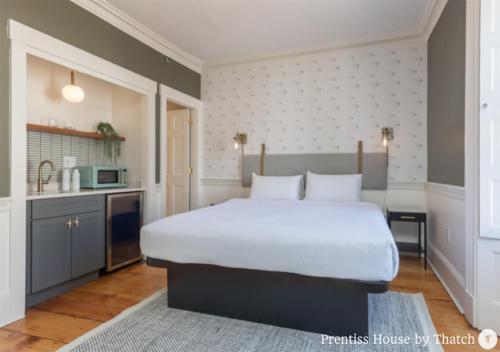 Prentiss House by Thatch – Cambridge, MA