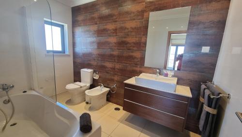 T2 Quinta do Pinheiro Residence by Sunny Deluxe - image 9