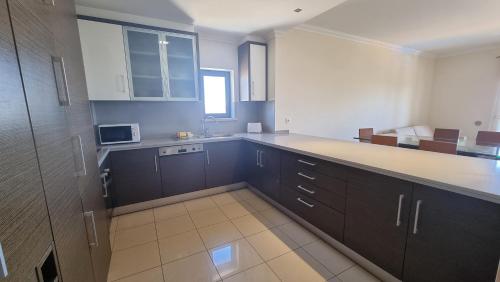 T2 Quinta do Pinheiro Residence by Sunny Deluxe - image 14