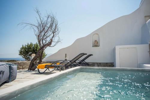 Villa Elpida · 3-bed villa with stunning sea views plunge pool - image 11