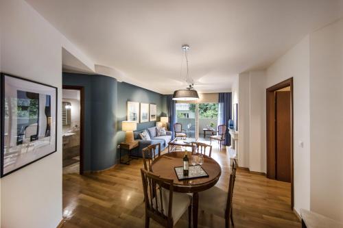 2 bedroom flat next to Acropolis - image 12