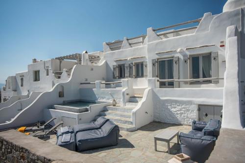 Villa Philoxenia · Gorgeous island villa with plunge pool & sea views - image 8