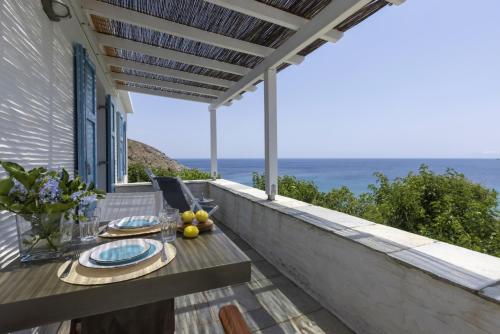 The White House by the beach, Andros (zdjęcie 4)