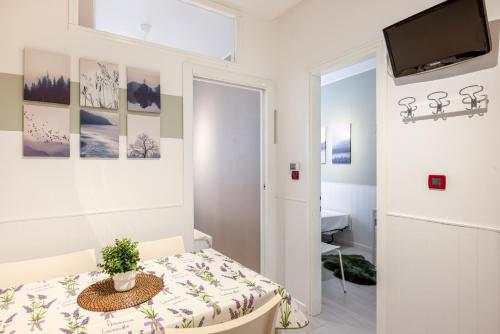  GuestHost - Essential Apartment a 5 min da Piazza dei Signori in Padua