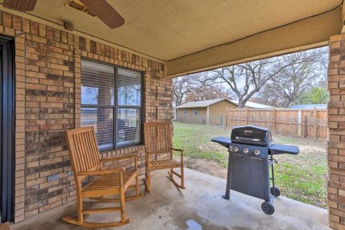 Waterfront Lake Brownwood Home with Hot Tub! in Brownwood (TX)