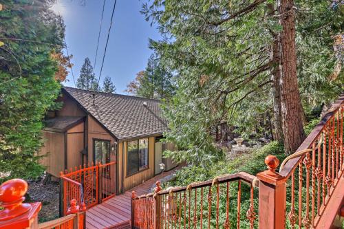 Quiet and Cozy Twain Harte Cabin with Forest View in Mi-Wuk Village (CA)
