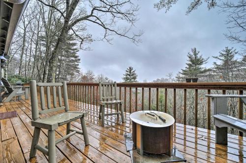 Mountain-View Cabin Near Ski Sapphire Valley! in Cashiers, USA