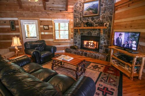 Cabin Fever in Seven Devils, USA
