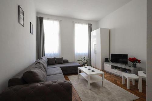 Apartment 10-next metro U3