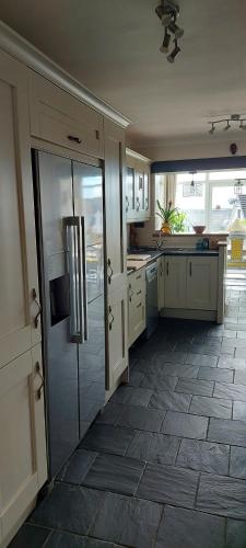 Sea Crest, Beautiful home in Tenby with sea views 4