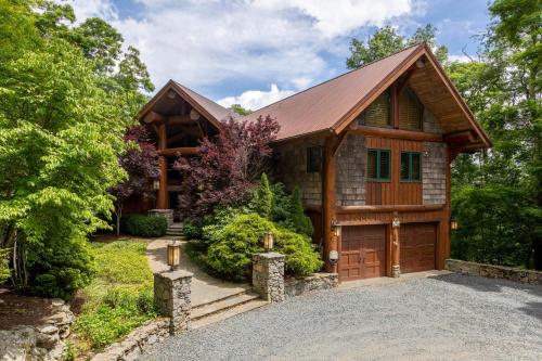 Five-Bedroom Holiday Home