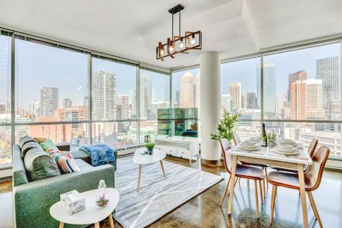 Modern 2BR Apt - DT Calgary w City Views