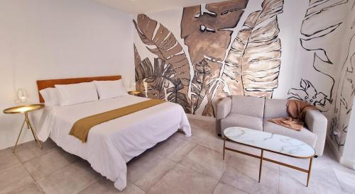 Junior Suite with Balcony image 5