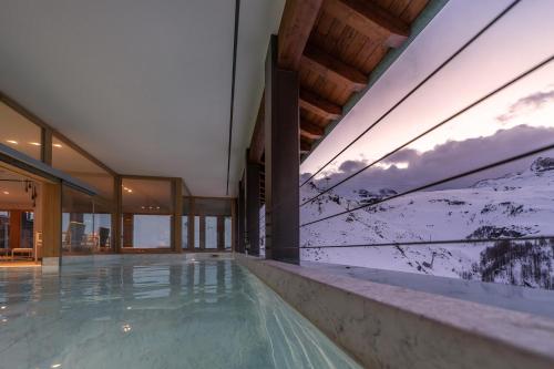 White Angel Hotel - image 12