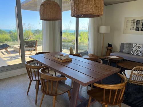 2 bedrooms, 3 beds