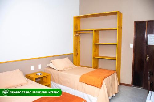 1 double bed, 1 twin bed