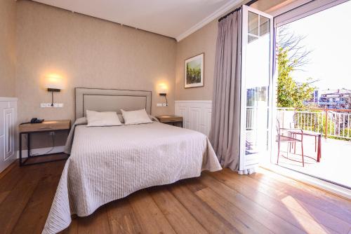 Hotel Alcazar Irun Room Type - Double Room with Terrace Hotel Alcazar Irun Room Type - Double Room with Terrace