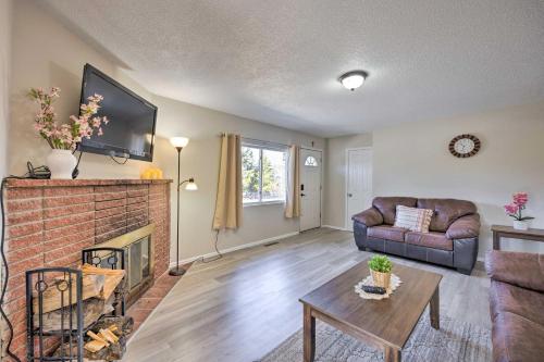 Hike, Bike & Fish: Gem w/ Hot Tub in Woodland Park, Woodland Park (Foto 6)