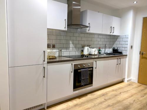 Elegant & Cozy, Gold Decor Apartment, B1, Birmingham (foto 6)