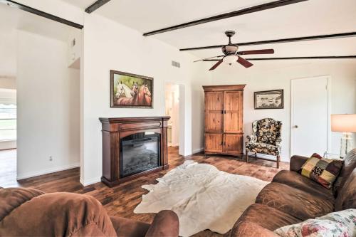 Carmine Cottage with Porch on Beautiful 60-Acre Farm - image 6