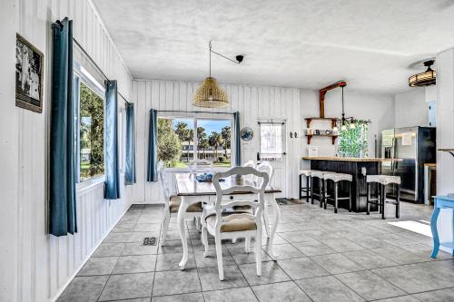 River Cottage in Edgewater, USA