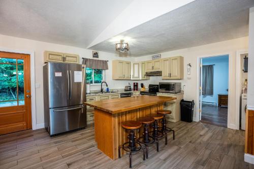 Epic Poconos Farmhouse with Game Room, Nearby Ski, Lake Wally - Sleeps 18! in Hawley, USA