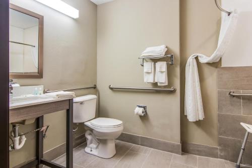 Quality Inn & Suites Grove City-Outlet Mall