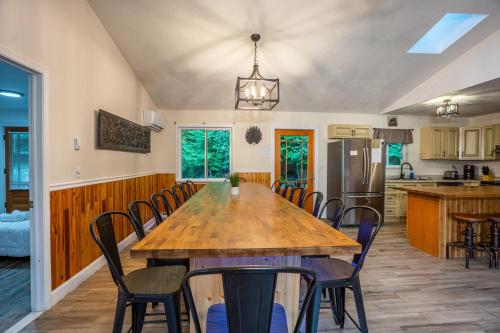Epic Poconos Farmhouse with Game Room, Nearby Ski, Lake Wally - Sleeps 18! in Hawley, USA