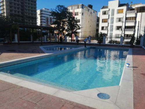 Apartaestudio con piscina y parqueadero
