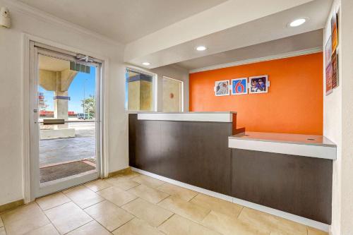 ล็อบบี้, Motel 6 Clovis, NM in โคลวิส (NM)