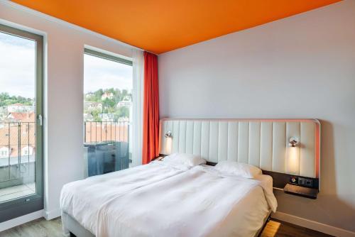 1 double bed