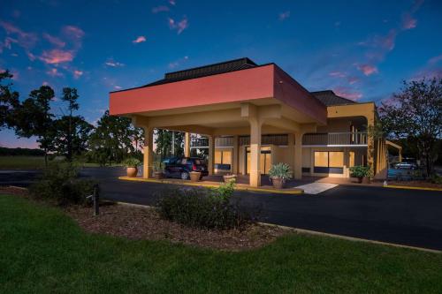 SureStay Hotel by Best Western St Pete Clearwater Airport