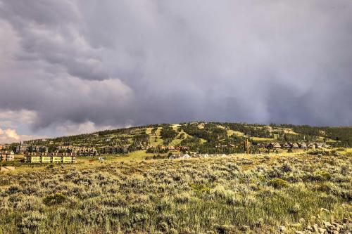 Granby Home with Patio Fire Pit and Ski Mountain Views - image 44