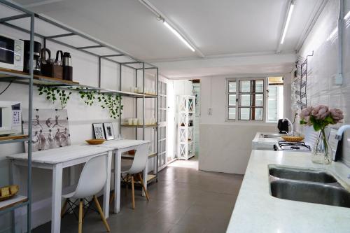 kuhinja, Hué Hostel (Hue Hostel) in Punta Del Diablo