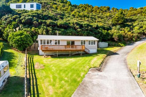 Exterior view, Keepin' it Coastal - Tutukaka Holiday Home in Avenues