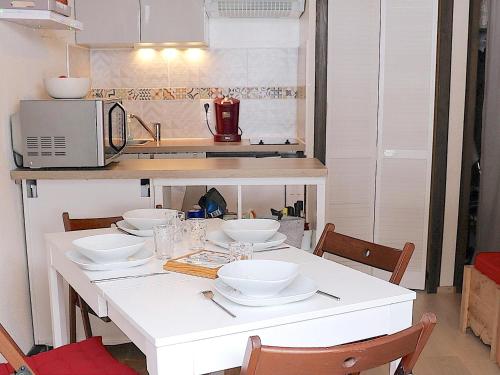 Studio Bernex, 1 pièce, 4 personnes - FR-1-498-71