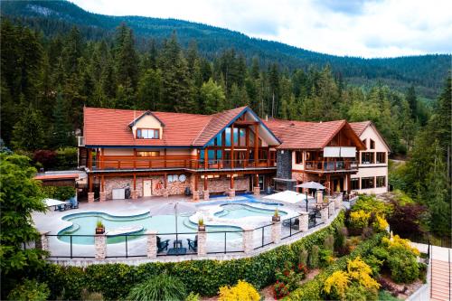 Halcyon Hot Springs Resort 3