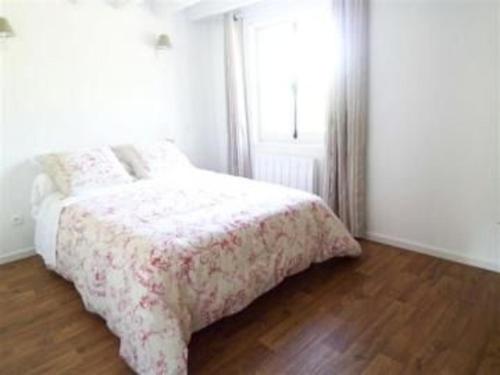 Maison à colombages rénovée en bord de forêt - FR-1-410-190 (Maison a colombages renovee en bord de foret - FR-1-410-190) in วีลเนิฟ-ออง-แปร์แซญ