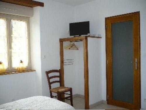 Charmante Maisonnette de Campagne avec Poutres Apparentes près du Mans - FR-1-410-198 (Maison de campagne avec cuisine equipee et wifi, proche nature et activites aquatiques - FR-1-410-19) in 勒芒