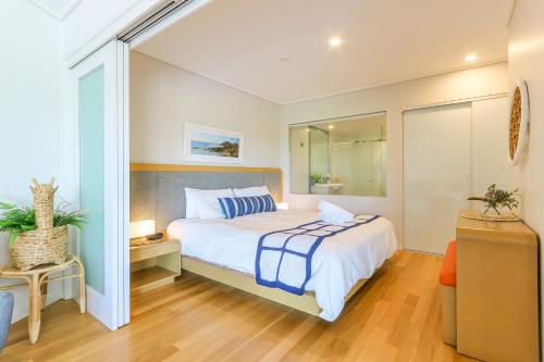 Resort Rooms at Bells Boulevard