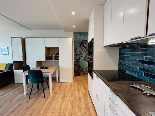Charmant T2 en front de mer, 4 pers., ascenseur, garage, Wi-Fi - FR-1-361-383 in Granville városközpont