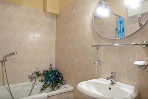 Argentiere Room Apartments - image 8