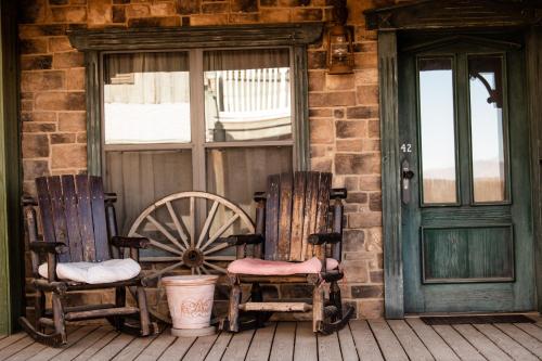 Tombstone Monument Guest Ranch