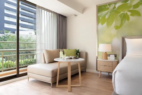 room detail thumbnail 1