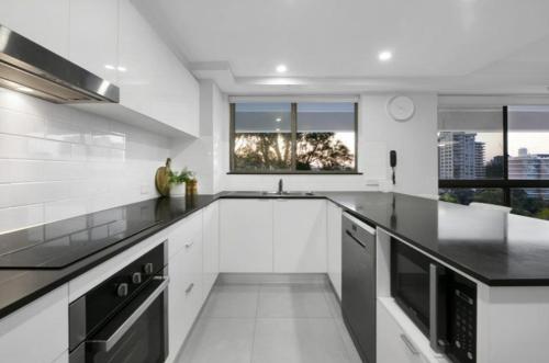 Gemini Court - Hosted by Burleigh Letting - Tap to explore photos