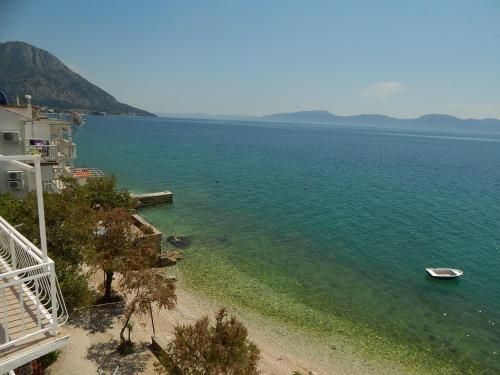 Apartment Inga - right at the beach