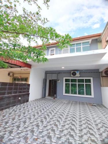 Impiana Homestay