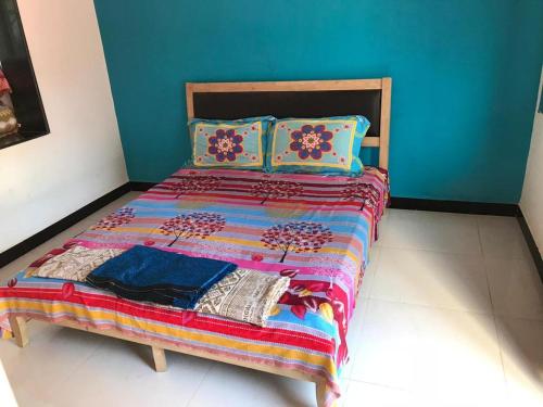 Acharekar's Home stay - Adorable AC and Non AC Rooms with free Wi-Fi