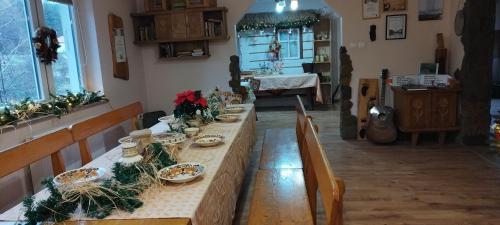 K85 Komańcza Baza Noclegowa Wypadowa Bieszczady Beskid Niski (K85 Komancza Baza Noclegowa Wypadowa Bieszczady Beskid Niski) in โคมันตชา